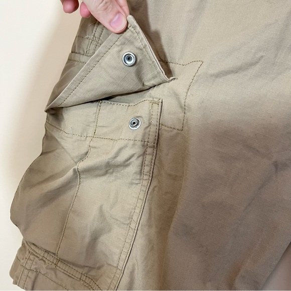 Levi’s Men’s Carrier Cargo Shorts - Picture 4 of 12